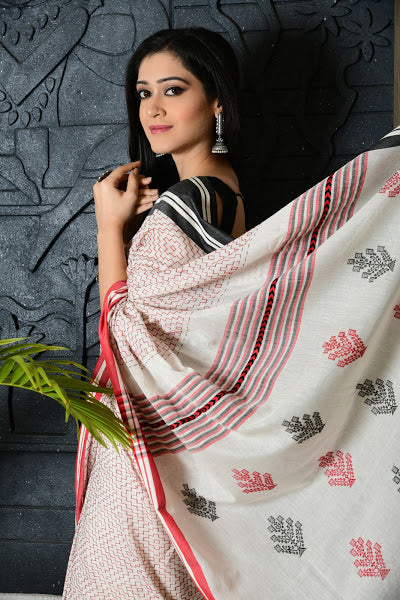 Handwoven Kantha Jamdani White Saree With Blouse - Ramanika