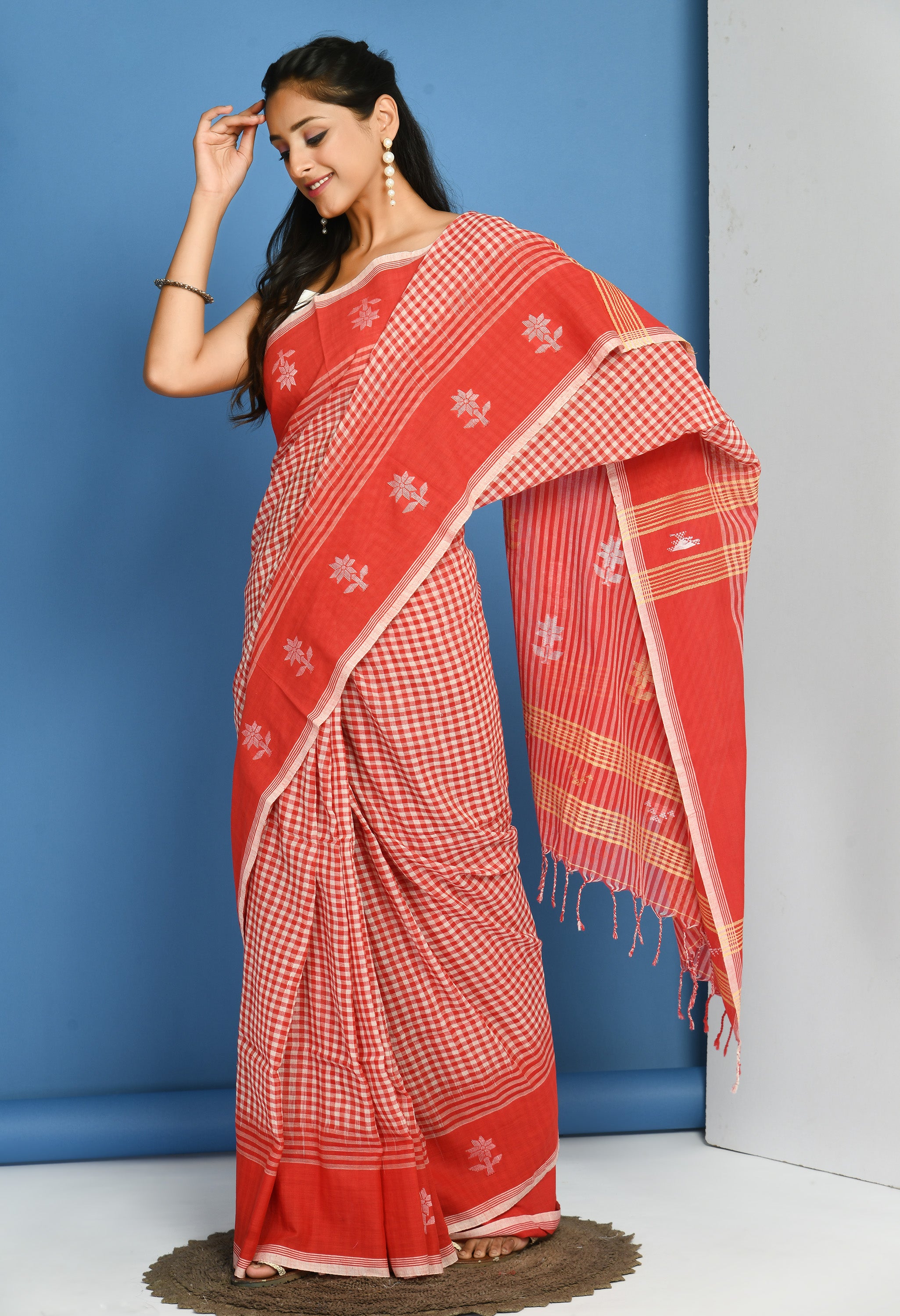 Handwoven Check Saree with Running Blouse (Red & white)