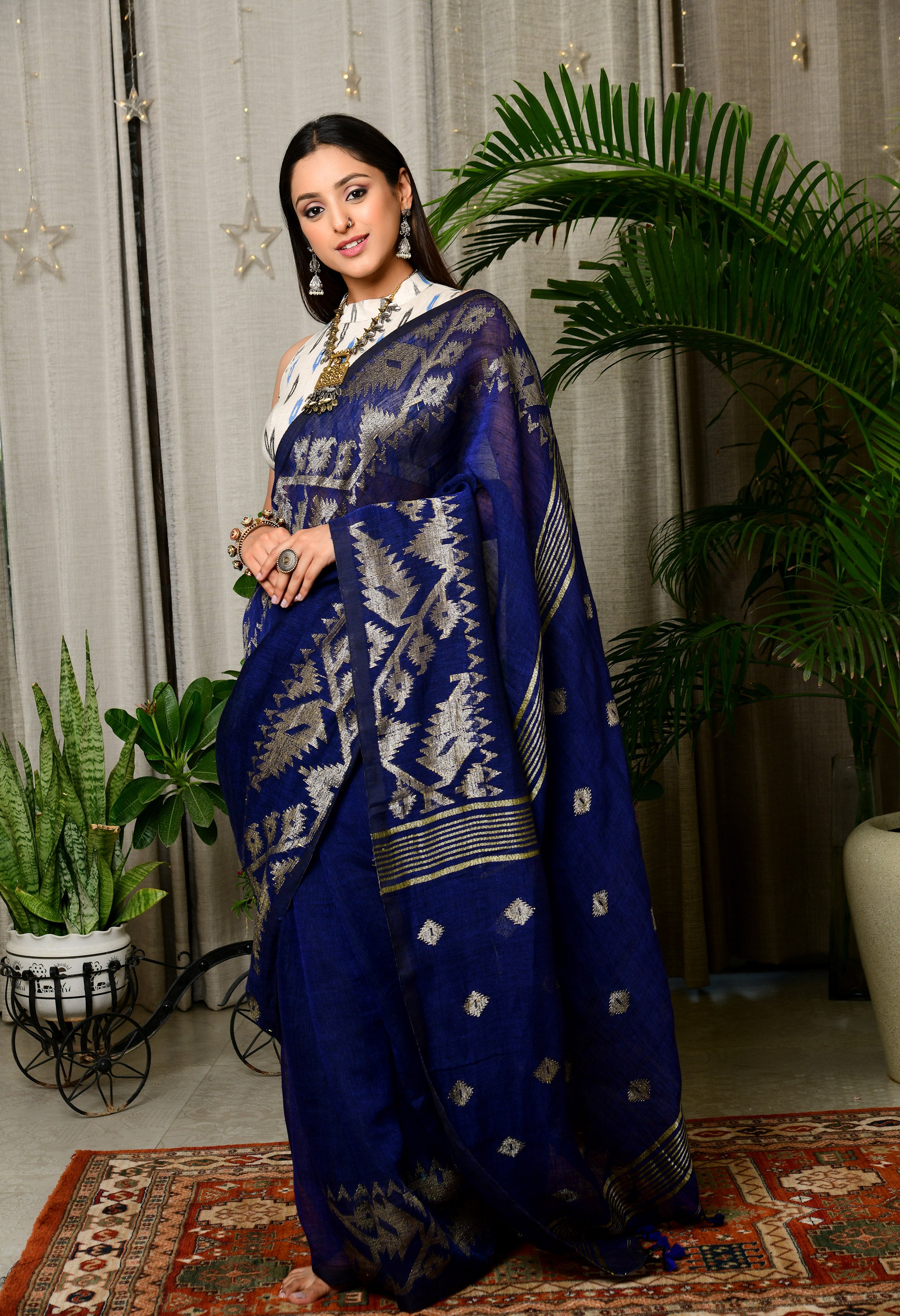 Handwoven Linen Jamdani Saree with Running Blouse (Navy Blue)